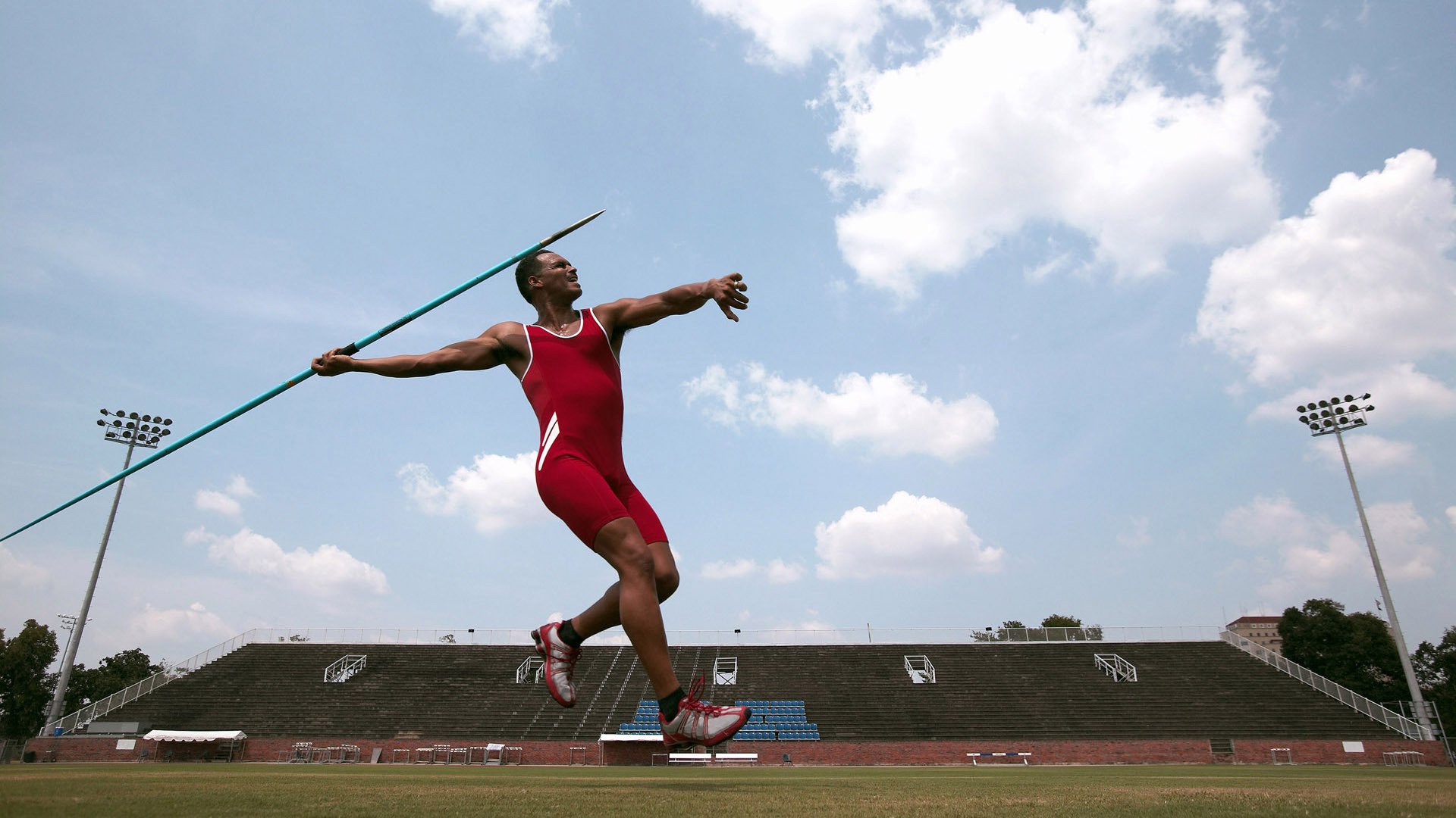 青少年运动损伤预防教育机制研究，青少年进行运动锻炼和生活方式评估属于几级预防