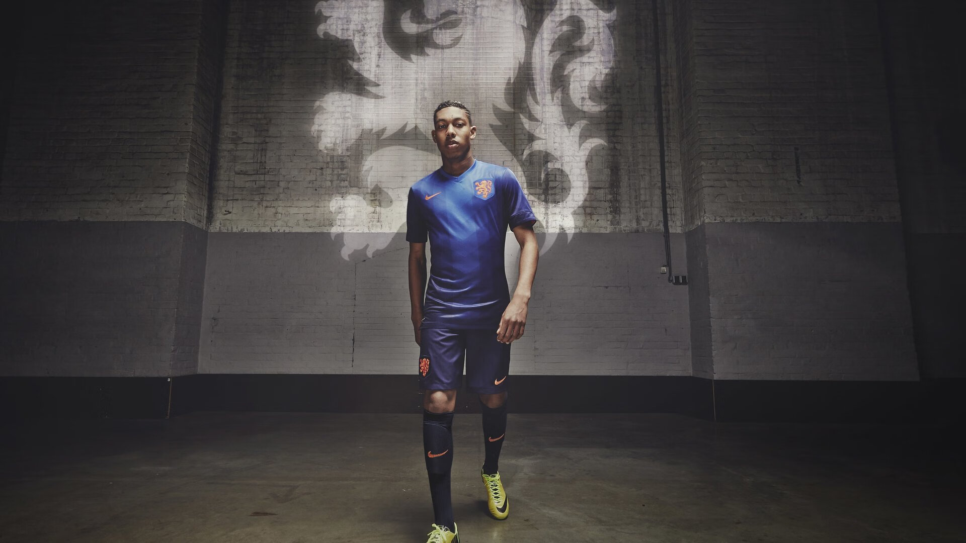 山西龙狮在关键时刻敢于出手赢得比赛尊重，中国龙狮表演视频